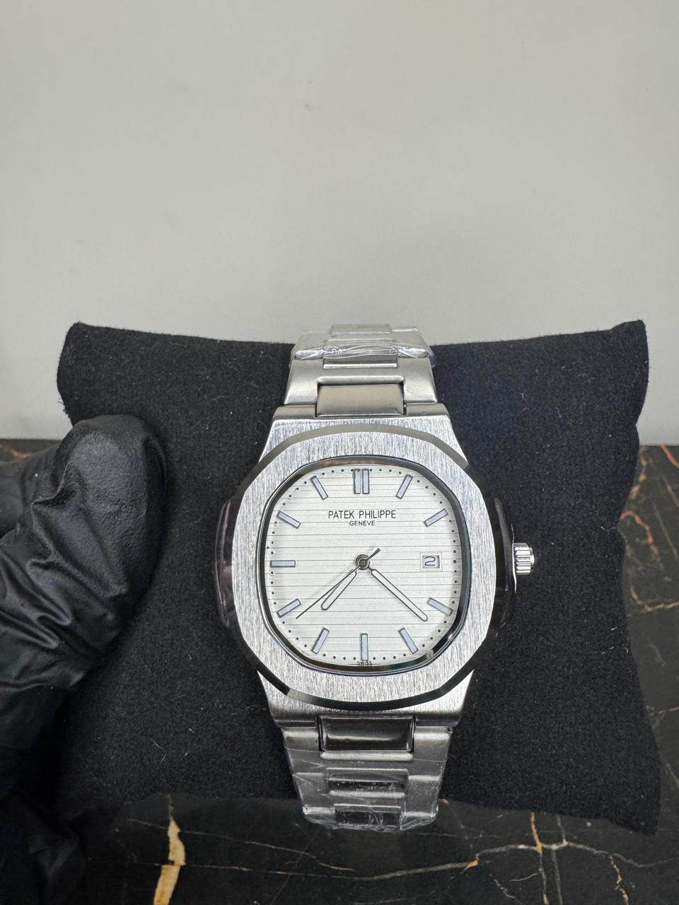 Patek Philippe Geneve - White